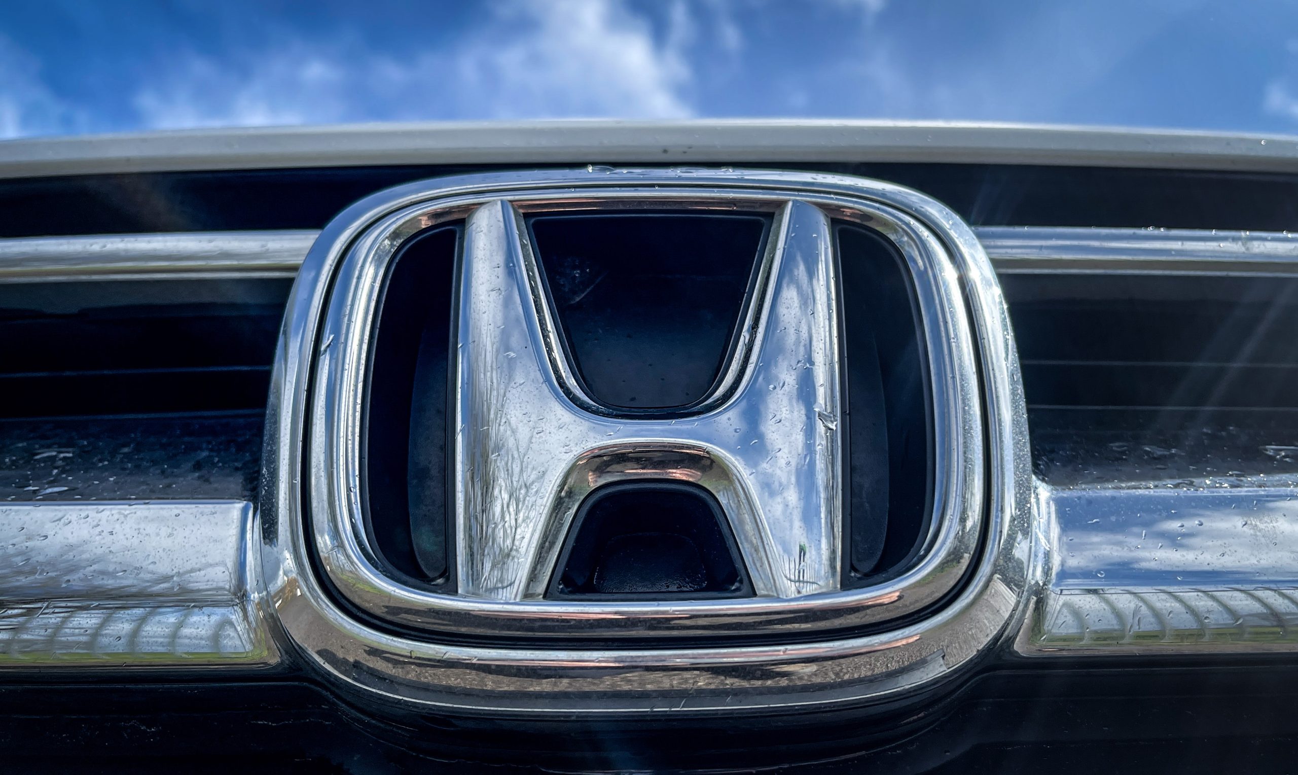 Honda Recalls K Vehicles With Side View Mirrors At Risk Of Falling