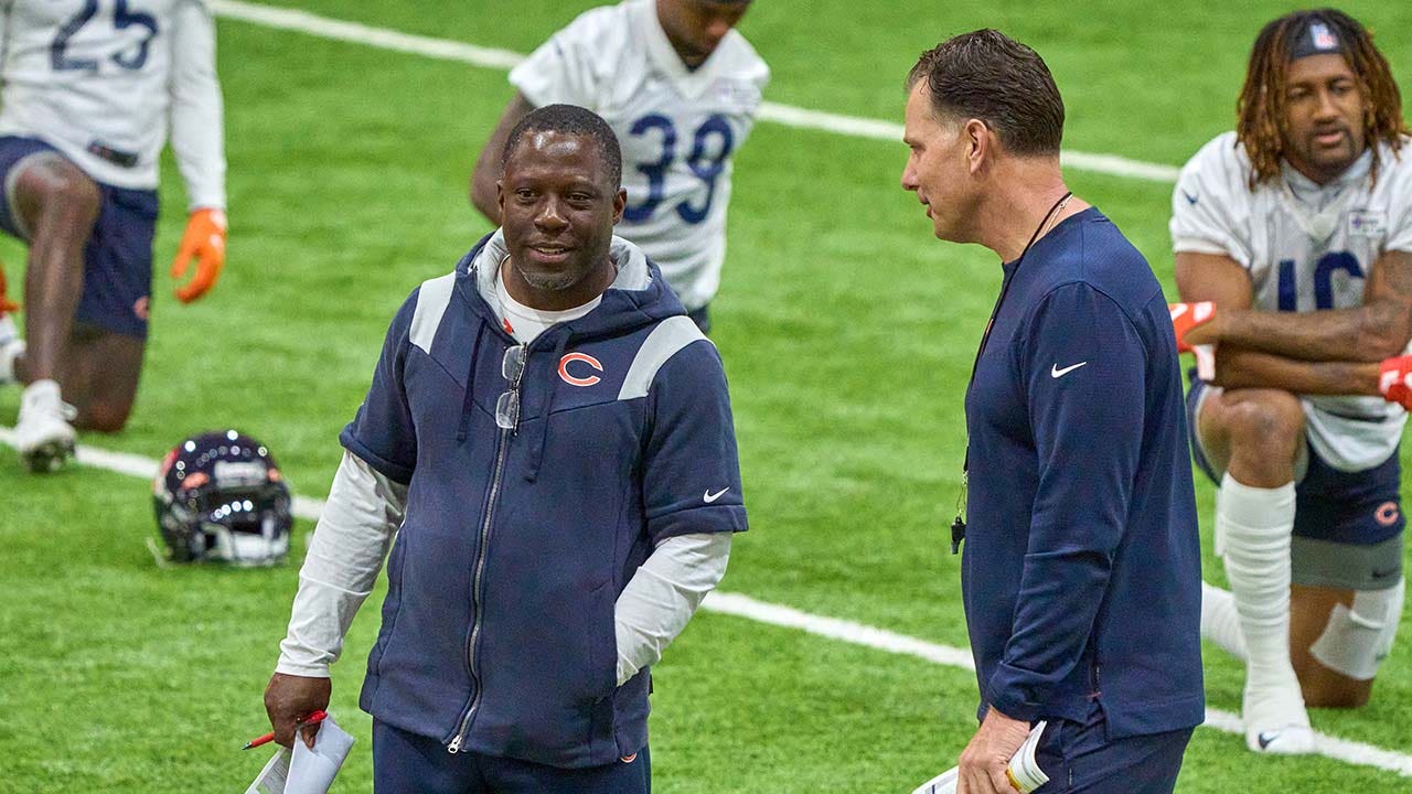 Bears Coach Matt Eberflus To Take Over Defensive Play-calling Duties ...