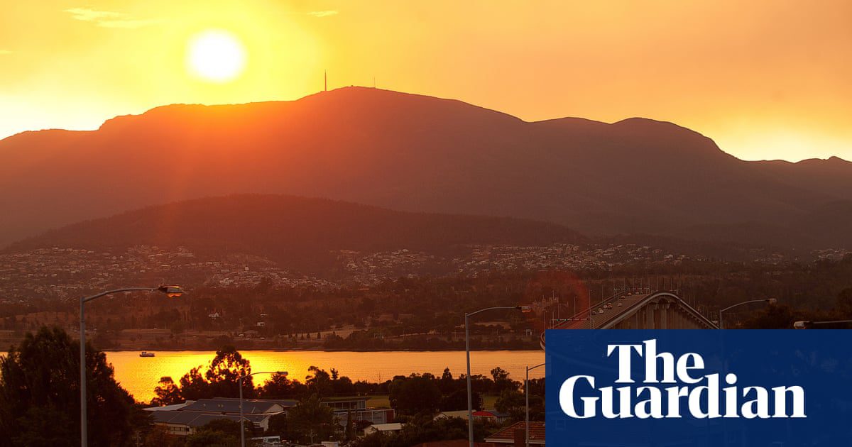 Hobart endures hottest night in 112 years as severe heatwave hits south