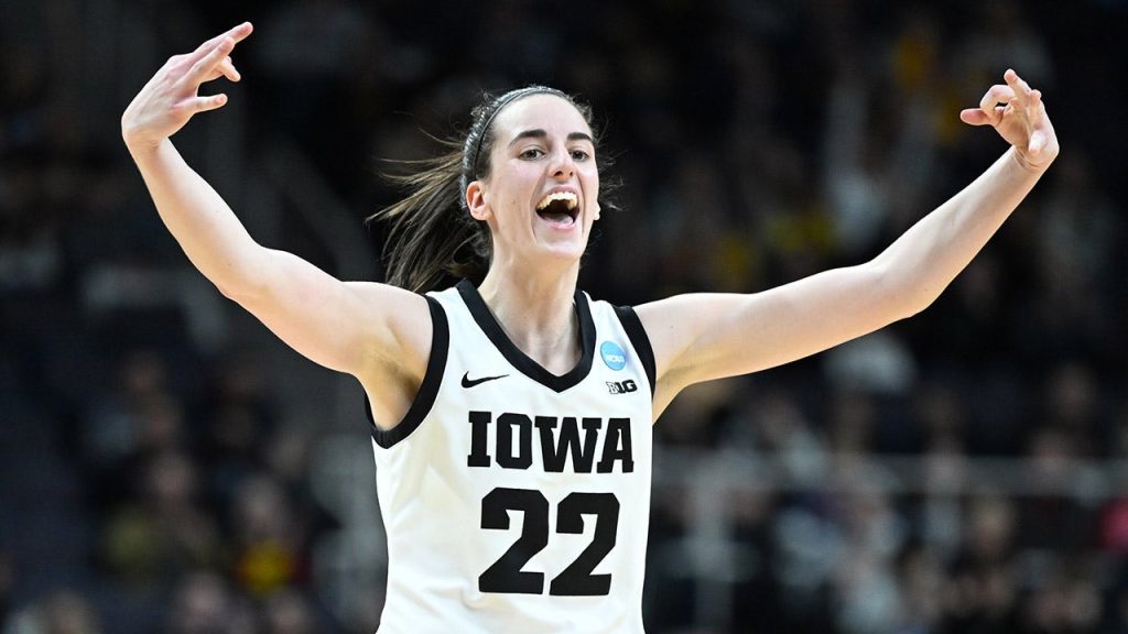 Caitlin Clark’s strong performance lifts Iowa to Elite 8, setups