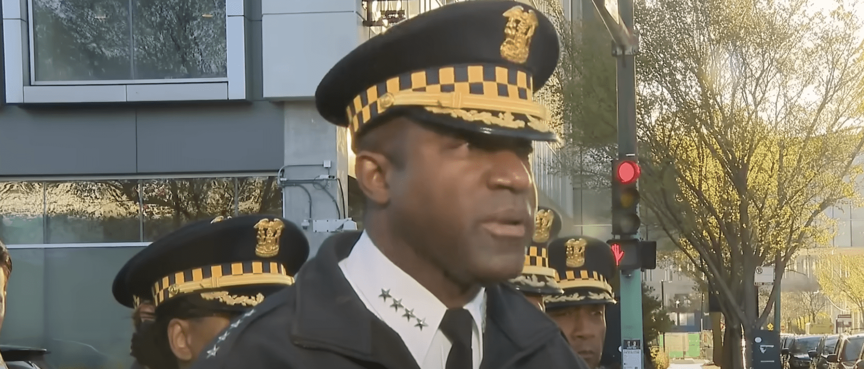 Off-Duty Chicago Cop Fatally Shot Driving Home From Work - Total News