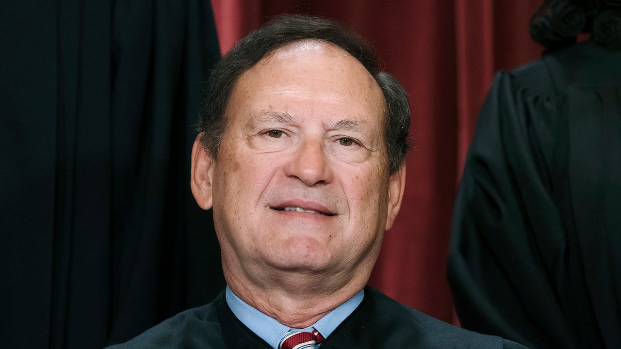 Justice Samuel Alito schools Senate Democrats on ‘unsound’ demand he ...