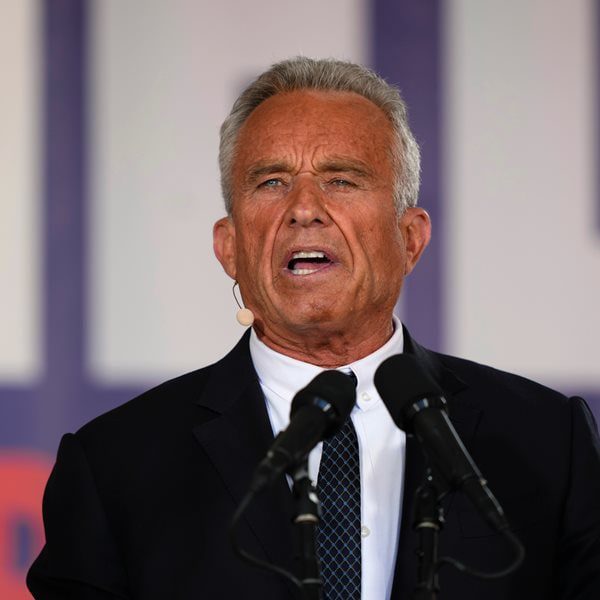 RFK Jr. Drops Dem Bid for White House, Goes Independent | Total News