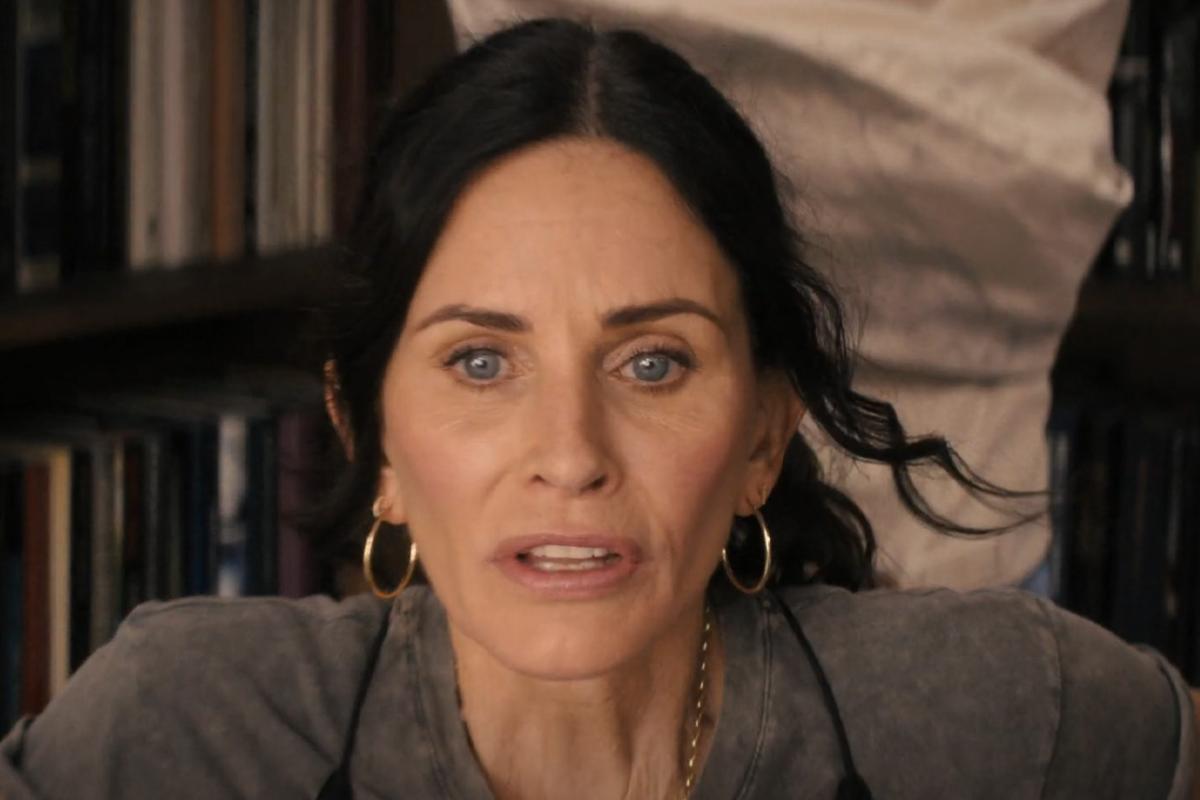 ‘Shining Vale’ Exclusive Clip: Courteney Cox’s Book Signing Gets A ...