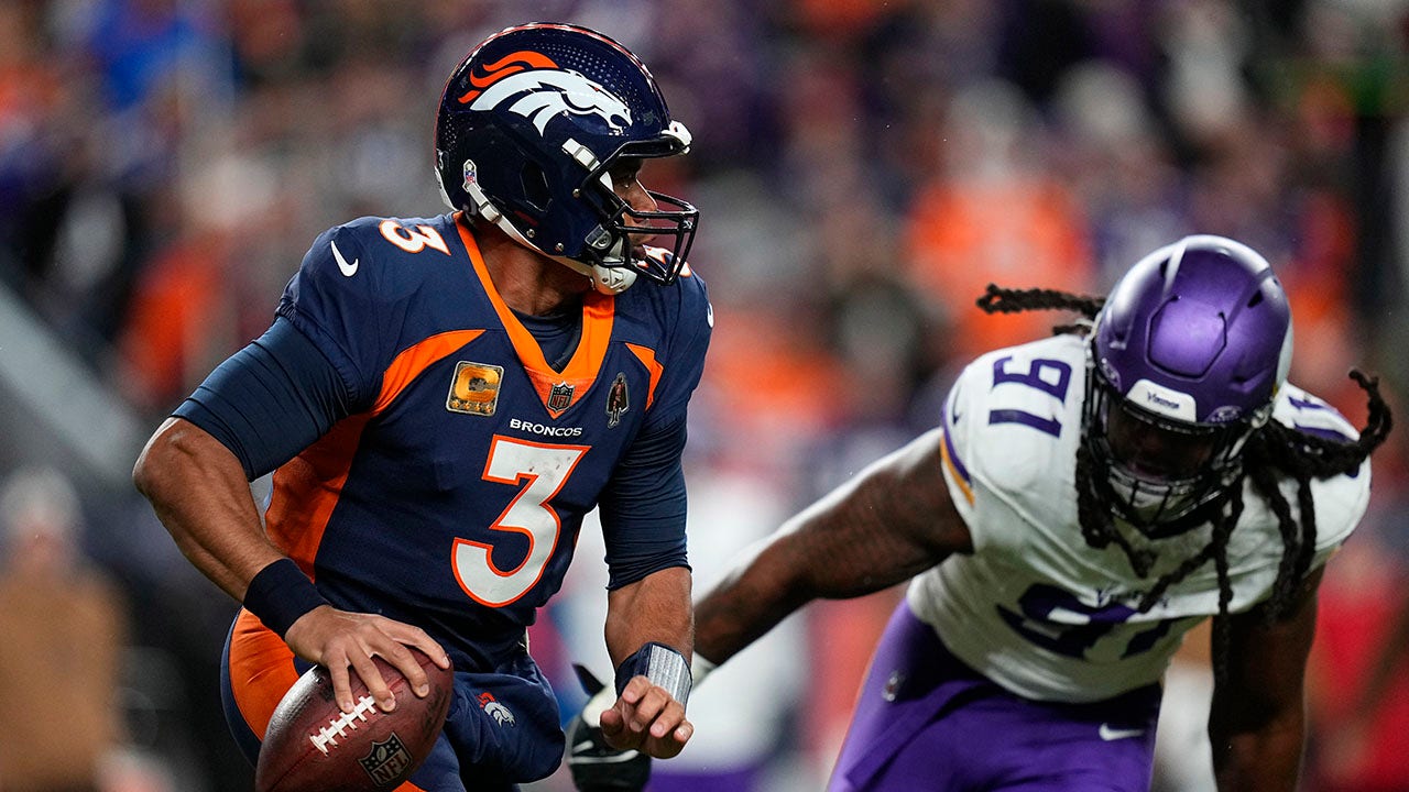 Russell Wilson Throws Clutch TD Pass To Lift Broncos To 4th Straight ...