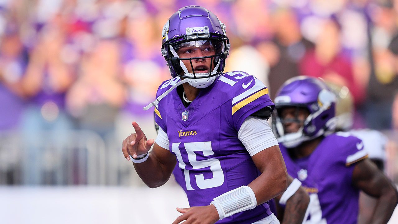 Joshua Dobbs Leads Vikings Over Saints For Fifth Straight Win Total News 6521