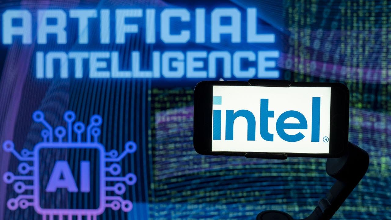 Intel CEO Touts ‘AI Everywhere’ Initiative, Previews AI PC Push - Total ...