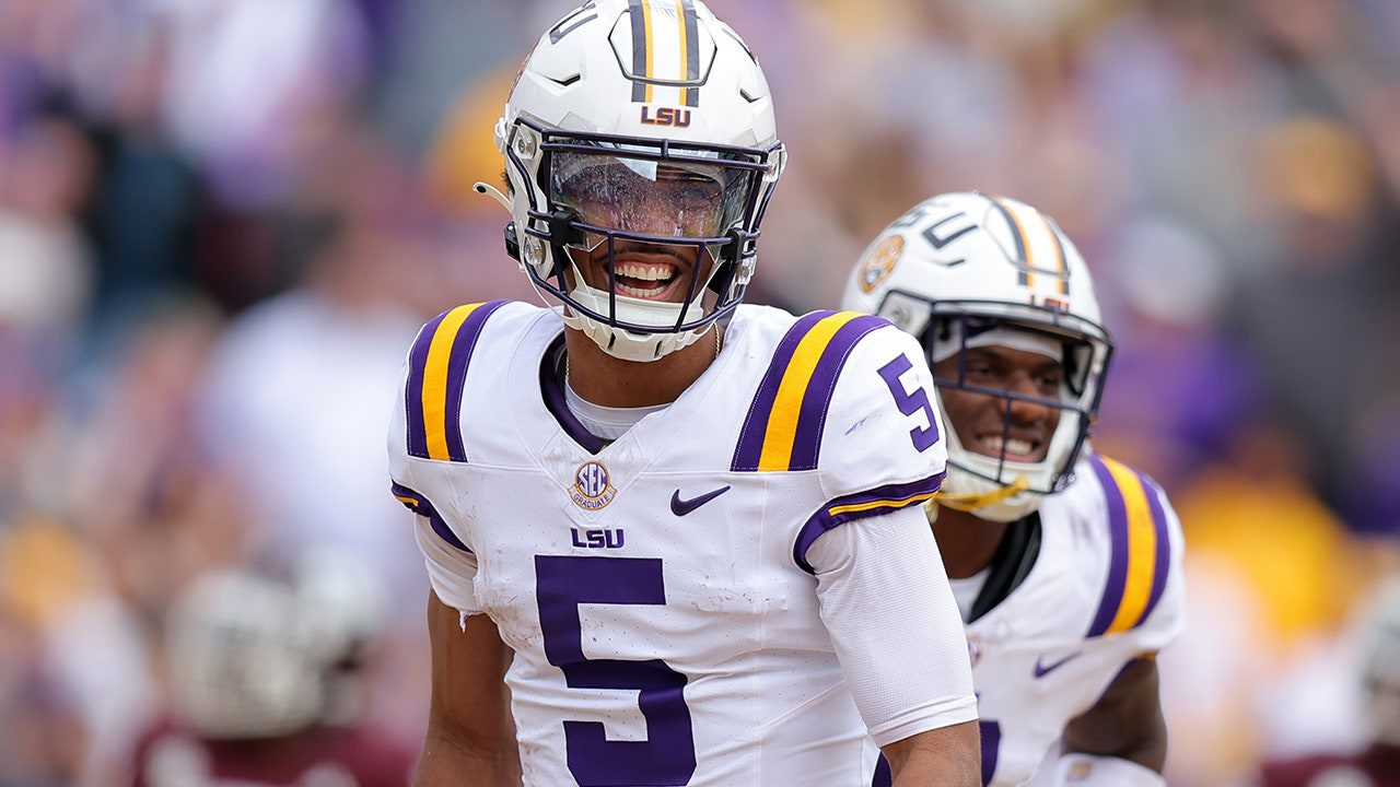 LSU’s Jayden Daniels Wins Heisman Trophy After Wild Season-long Race ...