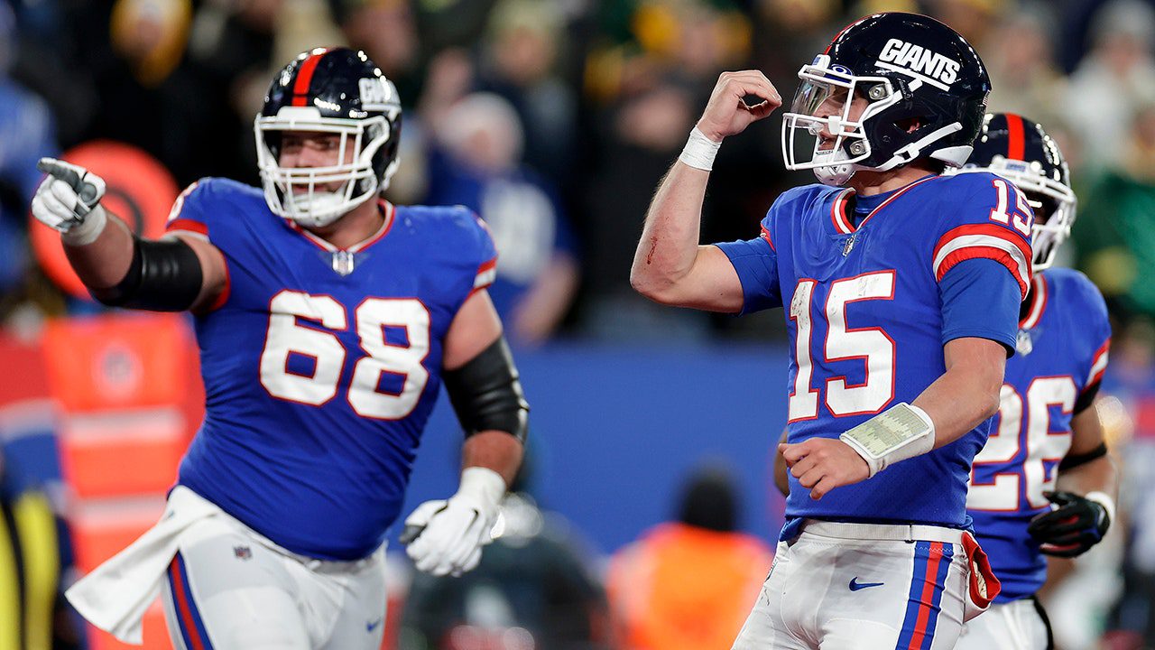 Tommy DeVito Perfect On Giants’ Final Drive To Set Up Game-winning ...