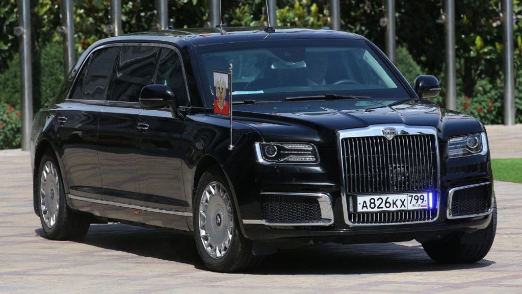 Putin gifts North Korea’s Kim with luxury Russian made limo - Total News