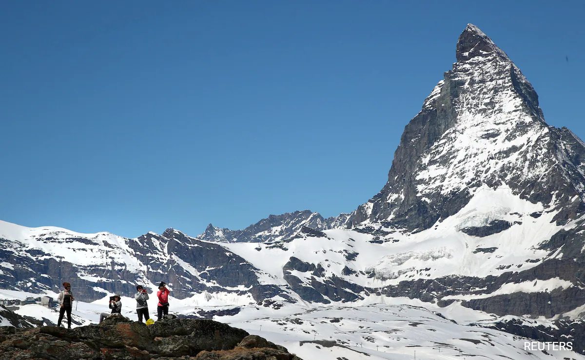 Five Skiers Found Dead, One Missing In Swiss Alps Tragedy - Total News