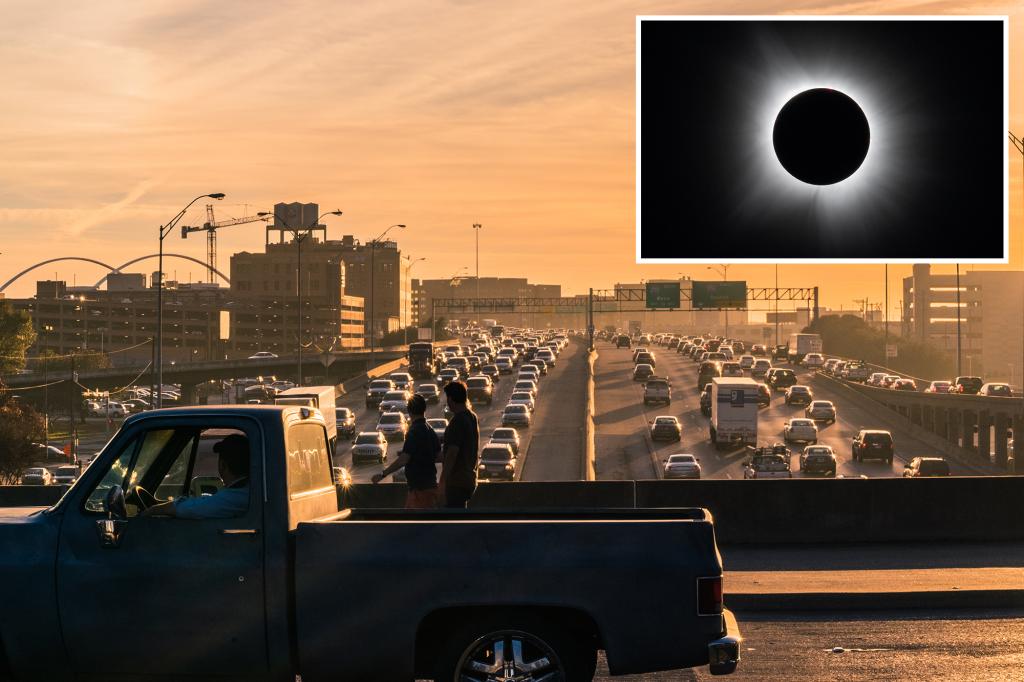 Traffic jams clog US highways as eclipse viewers head home after ...