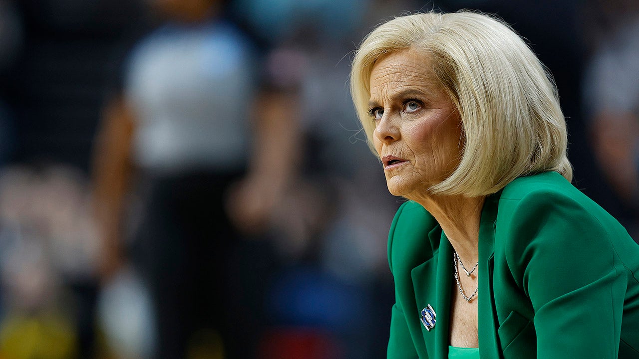 Ex-LSU star rips Kim Mulkey’s game plan after Caitlin Clark’s epic ...