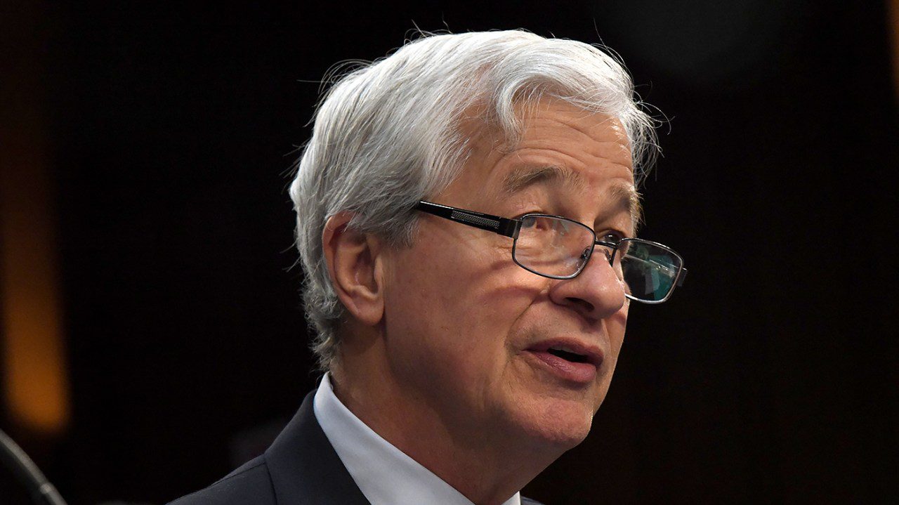 Jamie Dimon on Ukraine: Staying on sidelines not an option - Total News