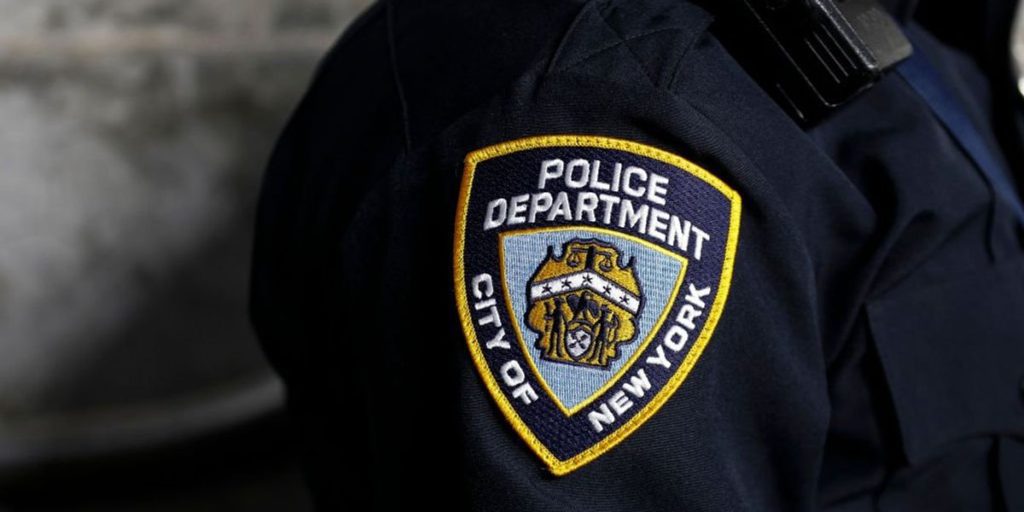 Chinese NYPD officer fired for allegedly helping CCP target woman ...