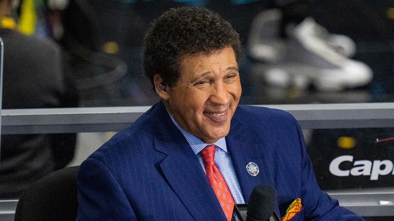 Longtime sports anchor, announcer Greg Gumbel dies at 78 Total News