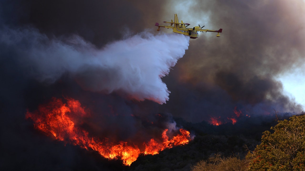 Pacific Palisades wildfire forces thousands to leave California homes