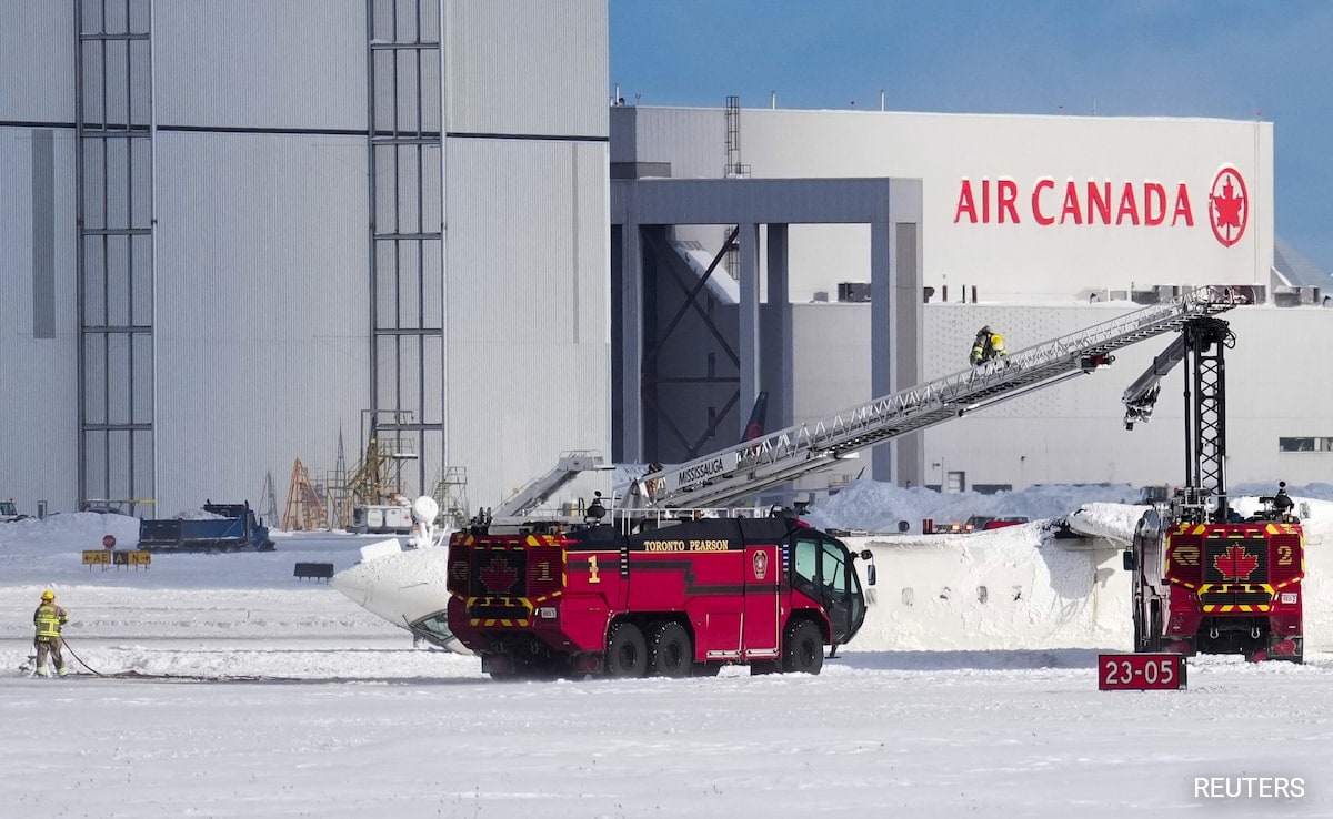 Delta Airlines Plane Crashes In Canada, 8 People Injured Total News