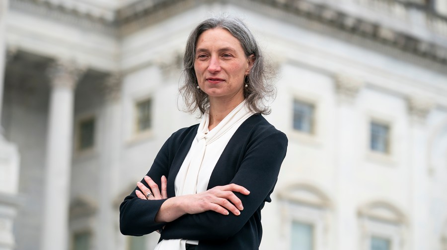 Oregon Democrat to travel to El Salvador to demand Abrego Garcia's release