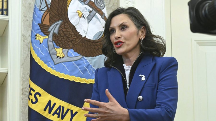 New image shows Whitmer hiding face at surprise Trump photo-op