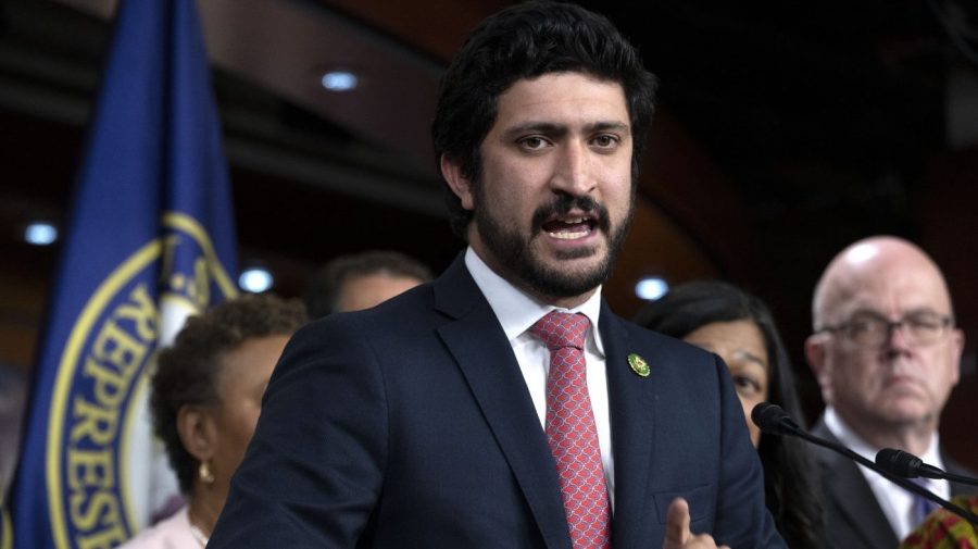 House Democrat: 'Elon Musk isn't gone'