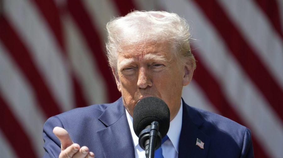 Trump threatens sanctions on countries that buy oil from Iran