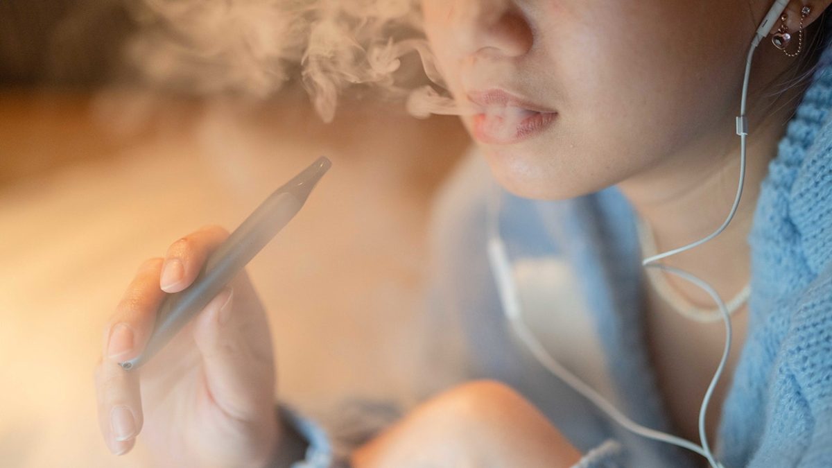 Study reveals that illegal disposable e-cigarettes pose greater risks than cigarettes.