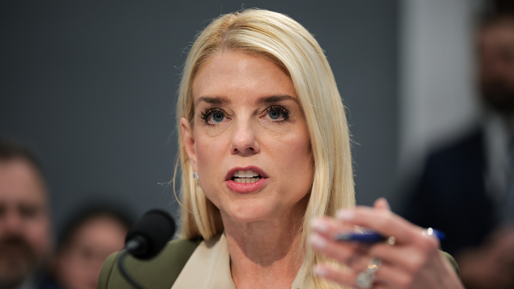 AG Bondi speaks on antisemitism incidents, dismisses SPLC as DOJ resource