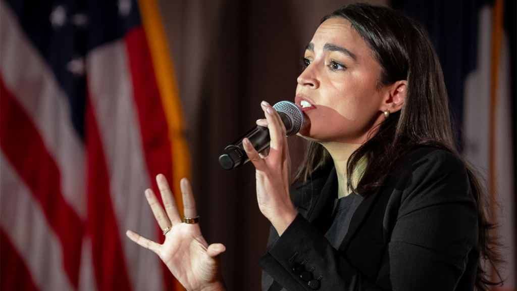 AOC supports Mamdani in the NYC mayoral race against leading candidate Cuomo