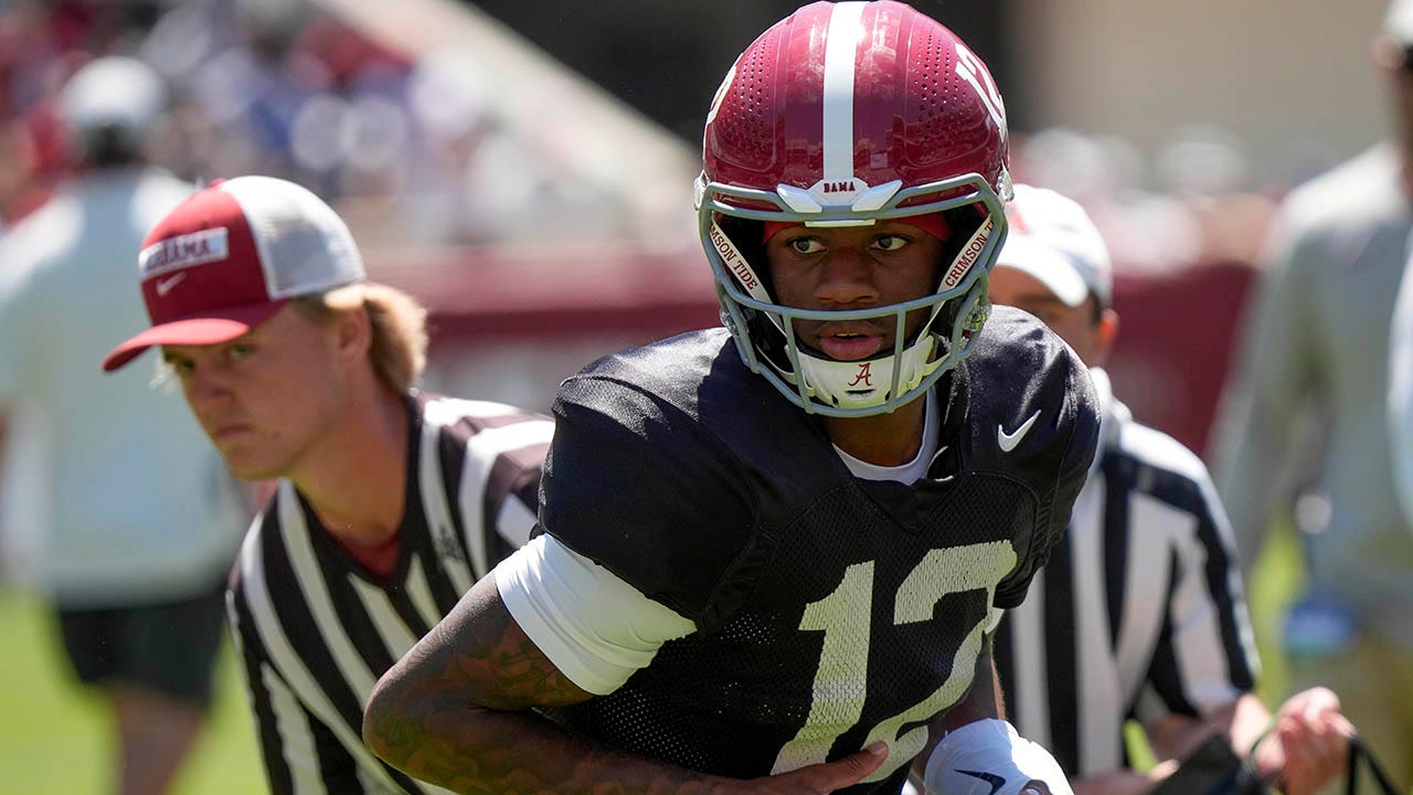 Alabama quarterback Keelon Russell's sister, Kierston, passes away at 18
