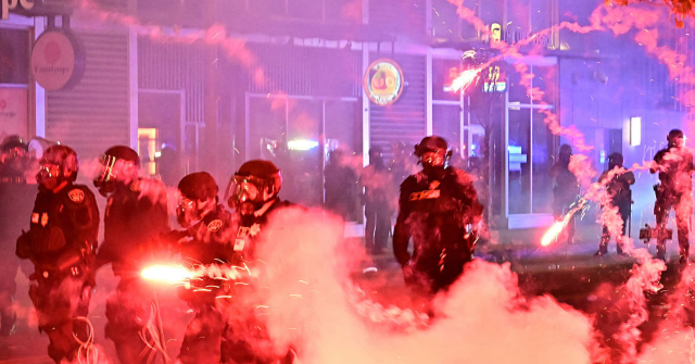 Almost ten deputies hurt by rioters during a week of assaults
