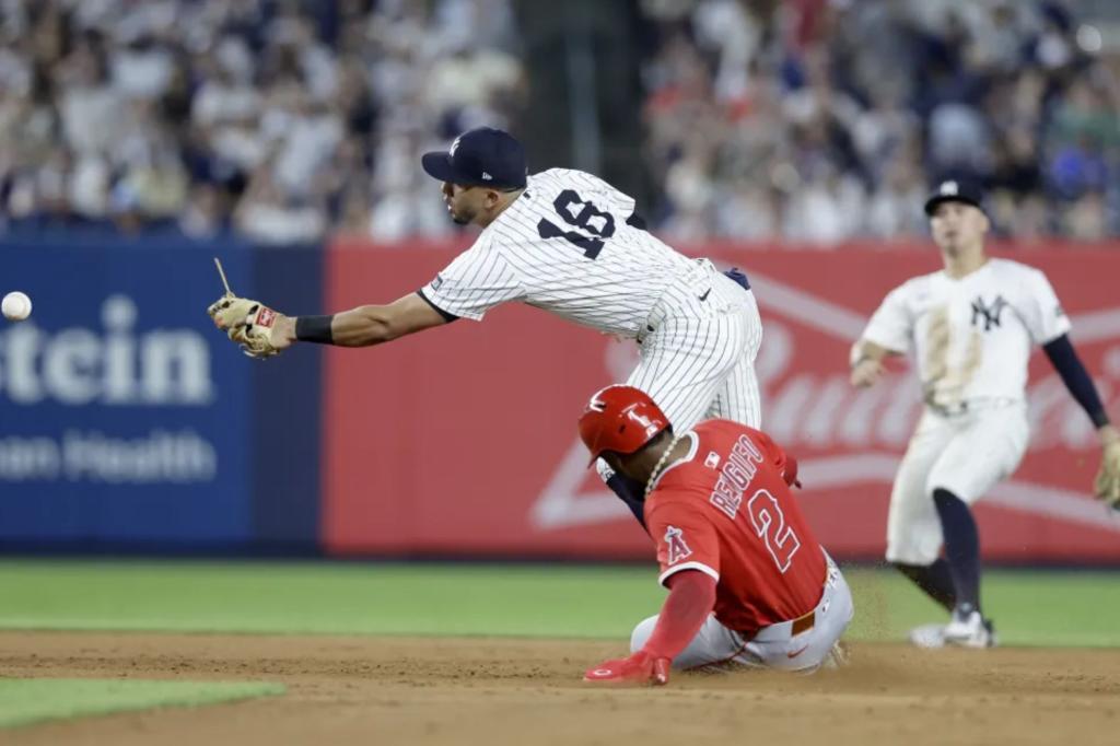 Anthony Volpe's mistake in the eighth costs the Yankees as losing streak reaches six