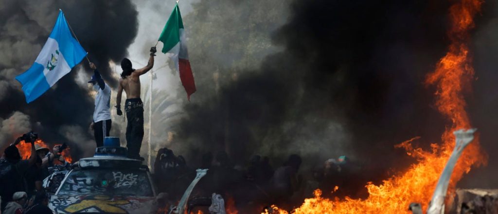 Autonomous Taxis Avoid LA Immigrant Protests