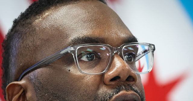 Brandon Johnson Calls on Chicago Residents to Stand Up to ICE