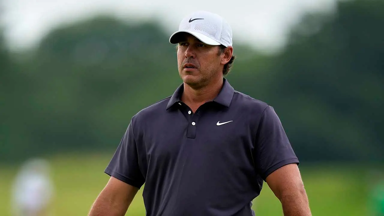 Brooks Koepka breaks his club and damages a tee marker before leaving the LIV Dallas event.
