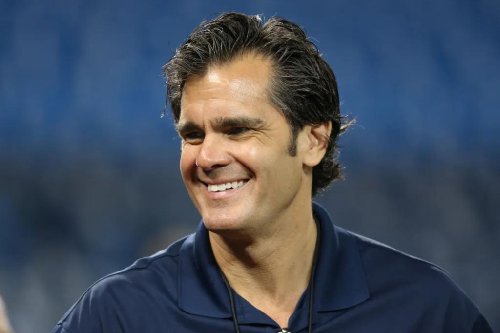 Cardinals broadcaster Chip Caray mistakenly uses a slur during a live broadcast.
