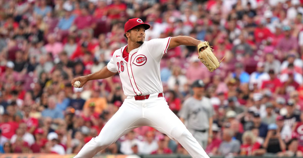 Chase Burns makes history in exciting first game with the Reds against the Yankees