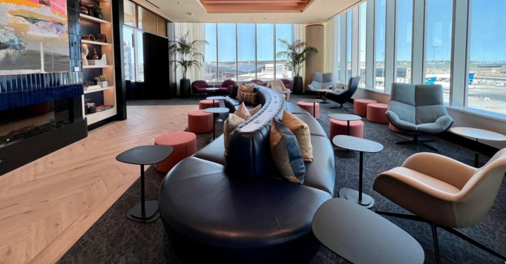 Chase Will Maintain Free Sapphire Lounge Guest Access for Premium Cardholders
