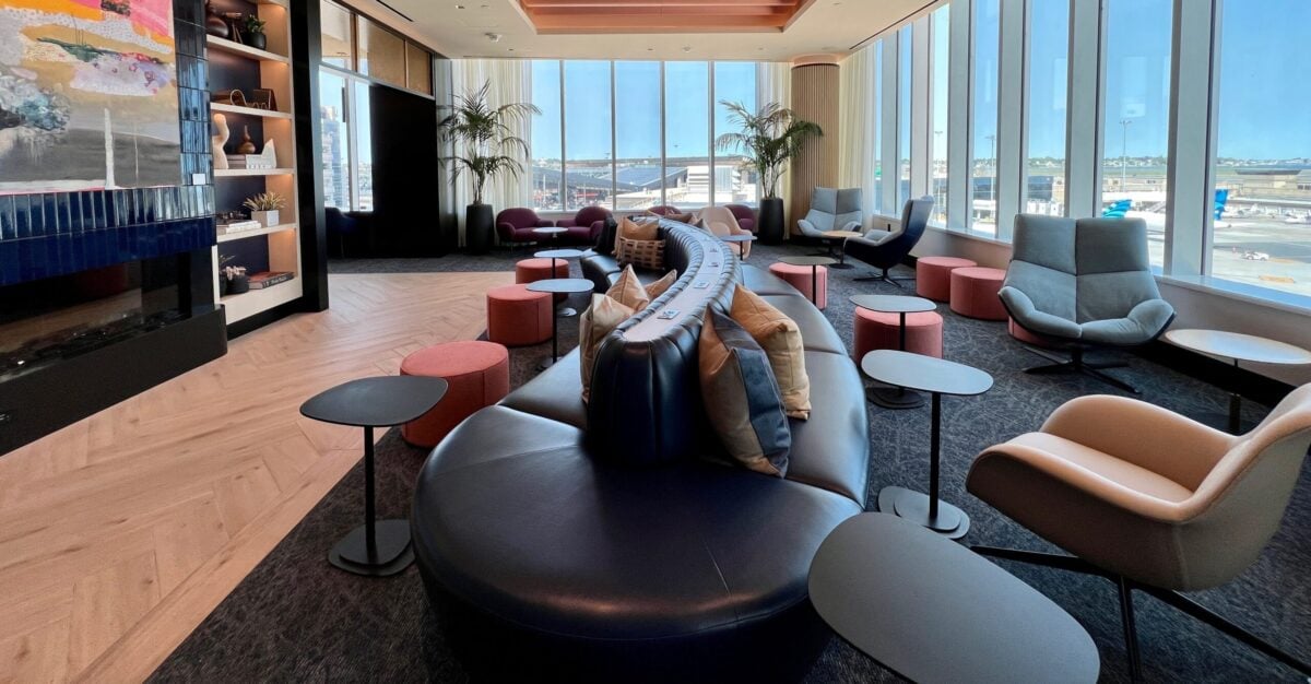 Chase Will Maintain Free Sapphire Lounge Guest Access for Premium Cardholders