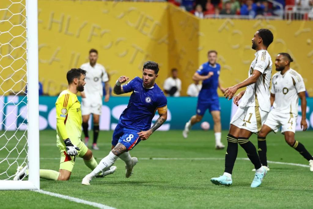 Chelsea overwhelms LAFC in opening match of the Club World Cup
