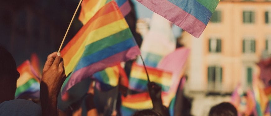 Children Aged 8 to 12 Attack Transgender Woman with Acid-Like Substance