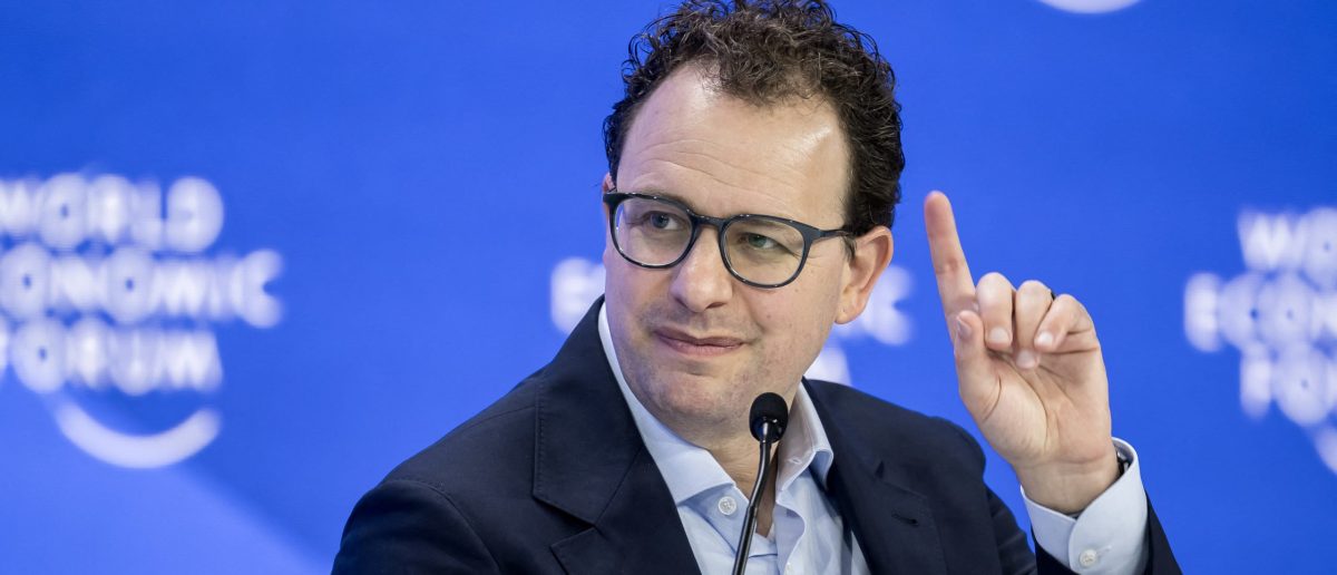 Critics of Trump in the AI Field are Now Competing for His Defense Contracts