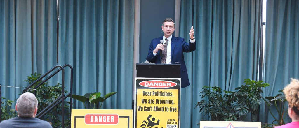 DNC Might Have To Take Out a Loan To Stay Afloat