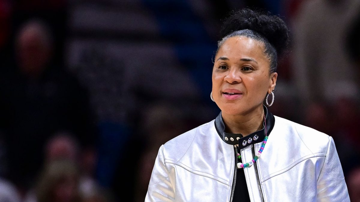 Dawn Staley talks about her transition from Temple to South Carolina and turning down an SEC team.