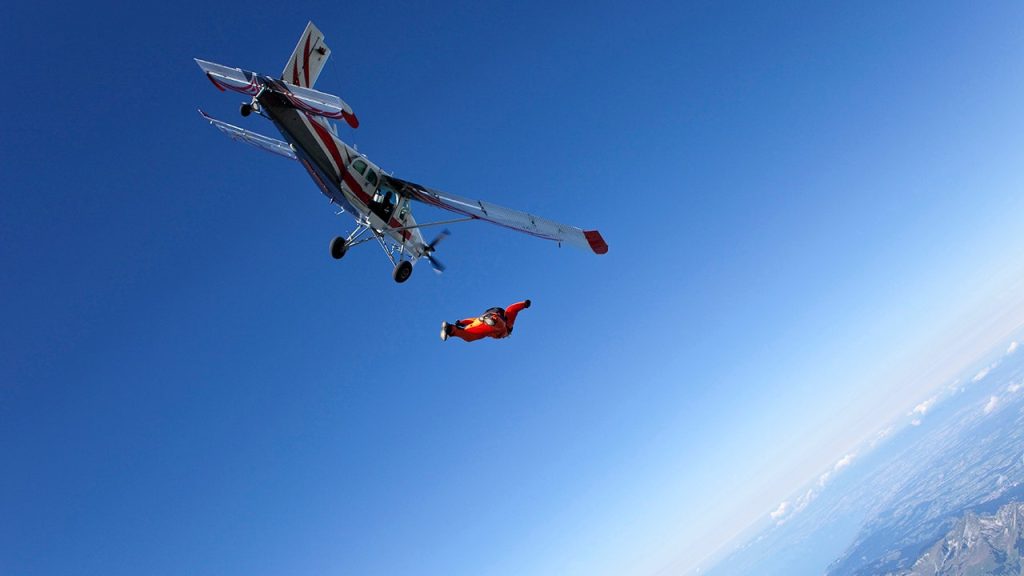 Deadly skydiving incident takes the life of woman with over 160 jumps