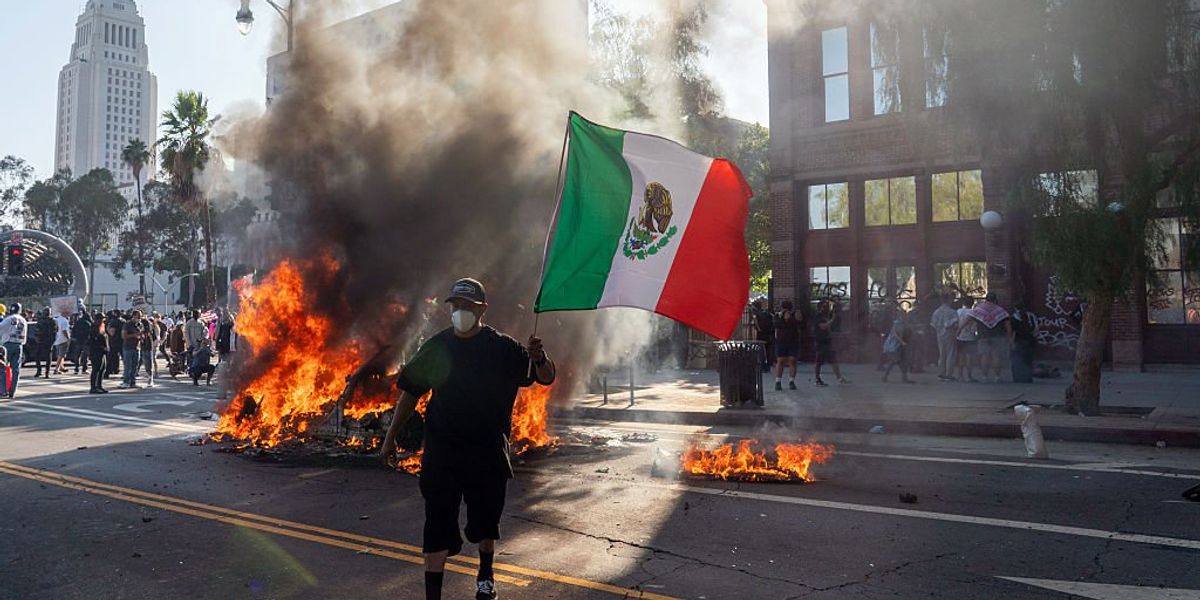 Deception, banners, and firebombs: Yet another &lsquo;mostly peaceful&rsquo; protest in LA