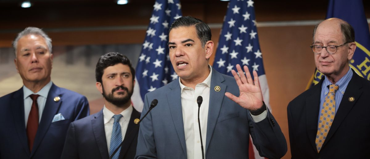 Democrats Back Representative Who Planned Upscale Trip to Support Notorious MS-13 Member