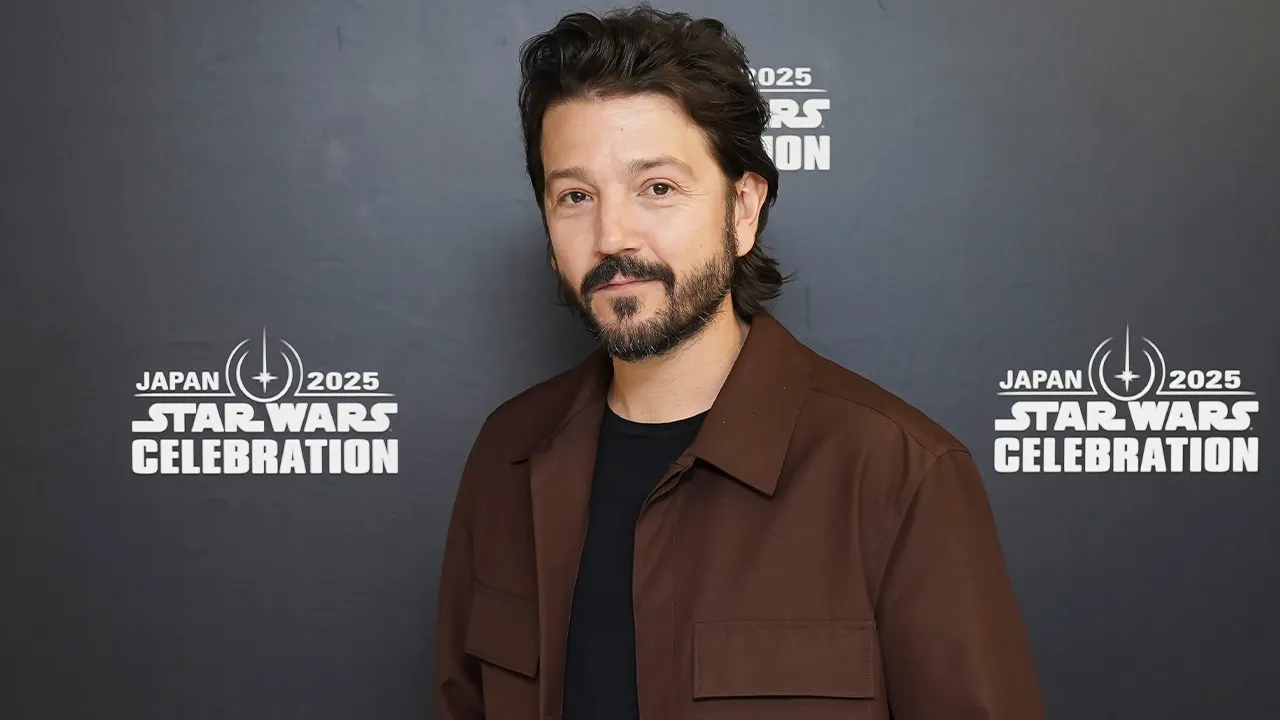 Diego Luna criticizes Trump's 'authoritarian' immigration policies on 'Kimmel'