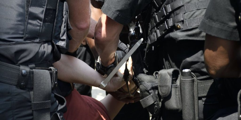 Emotional video supporting ICE detainee overshadowed by surprising community message