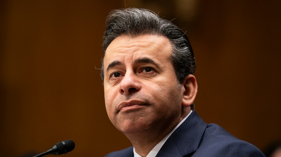 FDA commissioner pledges to investigate mifepristone